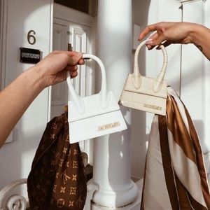 Meet your Posher, Carolina